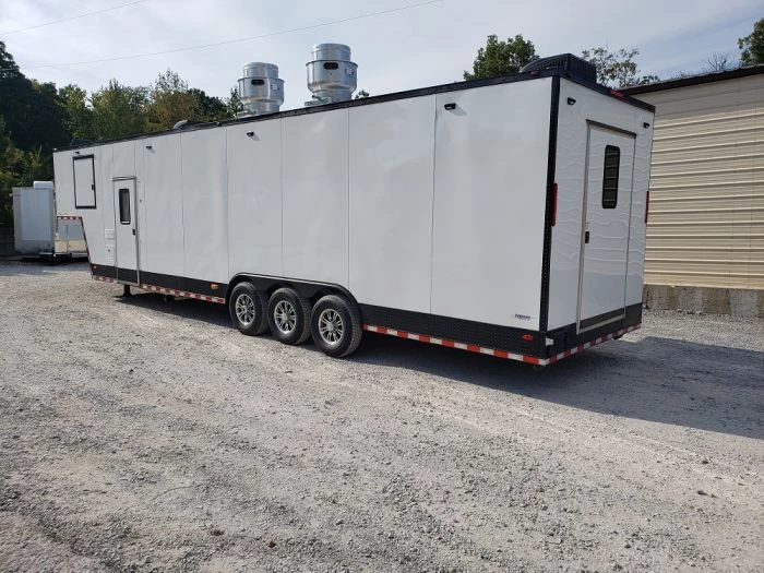 8.5' x 40' White Gooseneck Concession Food Trailer 15 8.5' x 40' White Gooseneck Concession Food Trailer - Image 15