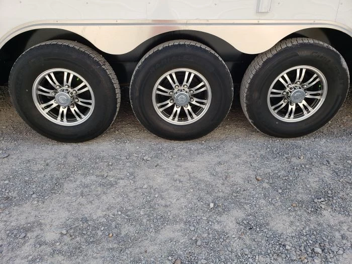 8.5' x 32' White Vending Concession Food Trailer 33 8.5' x 32' White Vending Concession Food Trailer - Image 33