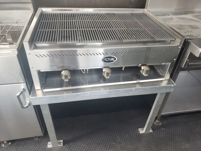 8.5' x 40' White Gooseneck Concession Food Trailer With Appliances 7 8.5' x 40' White Gooseneck Concession Food Trailer With Appliances - Image 7