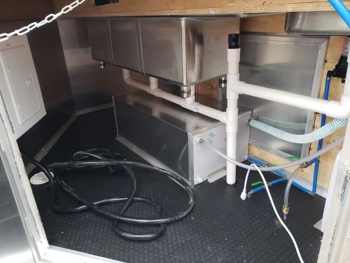 8.5' x 16' White Concession Food Trailer 6 8.5' x 16' White Concession Food Trailer - Image 6