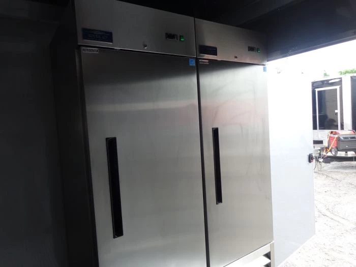 8.5' x 20' Silver Frost Concession Food Trailer With Appliances 16 8.5' x 20' Silver Frost Concession Food Trailer With Appliances - Image 16