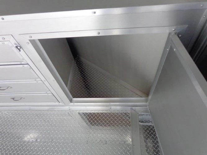 8.5' x 24' Enclosed Red Food Trailer Car Hauler Catering Event 22 8.5' x 24' Enclosed Red Food Trailer Car Hauler Catering Event - Image 22