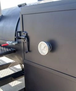 250 Gallon Pull-Behind BBQ Smoker Single Door with Counterweight 3500lb Axle -Cheap Concession Trailers Shop dsc07505