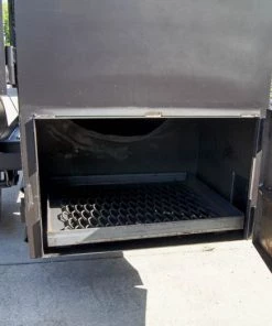 250 Gallon Pull-Behind BBQ Smoker Single Door with Counterweight 3500lb Axle -Cheap Concession Trailers Shop dsc07511