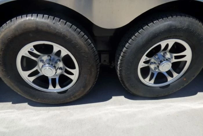 8.5' x 20' Black Catering Event Concession Food Trailer 17 8.5' x 20' Black Catering Event Concession Food Trailer - Image 17