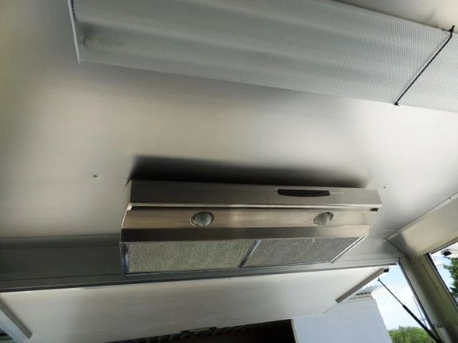 8.5' x 20' Black Catering Event Concession Food Trailer 25 8.5' x 20' Black Catering Event Concession Food Trailer - Image 25