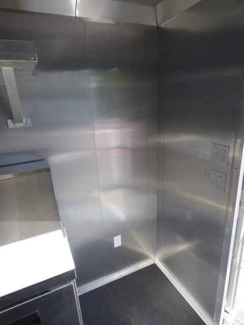 Concession Trailer 8.5 X 18 Red - Food Event Catering 3 Concession Trailer 8.5 X 18 Red - Food Event Catering - Image 3