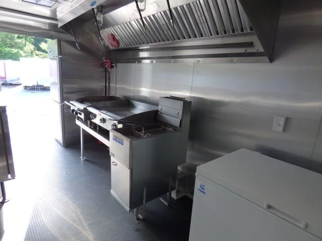 Concession Trailer 8.5 X 18 Red - Food Event Catering 19 Concession Trailer 8.5 X 18 Red - Food Event Catering - Image 19