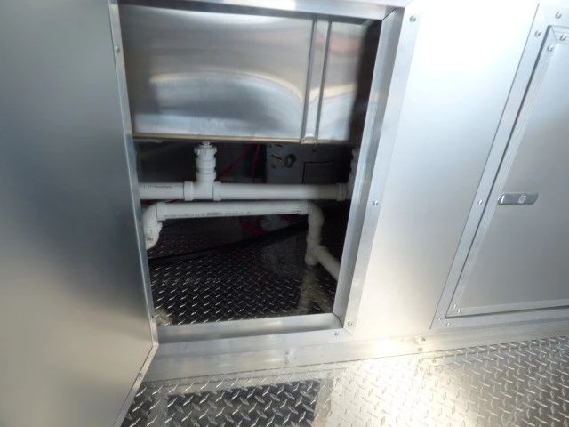 Concession Trailer 8.5 x 20 Silver - Food Event Catering 4 Concession Trailer 8.5 x 20 Silver - Food Event Catering - Image 4