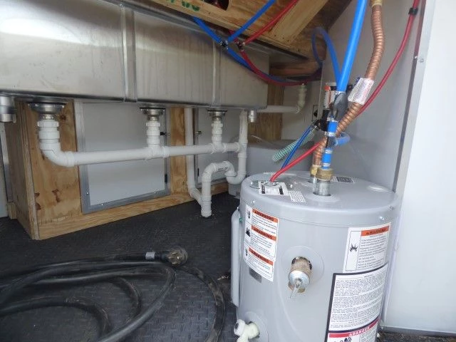 8.5' x 26' White Catering Event Concession Food Trailer 4 8.5' x 26' White Catering Event Concession Food Trailer - Image 4