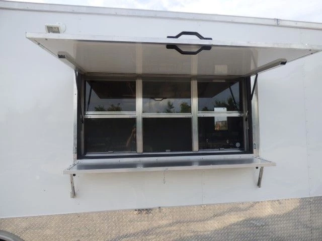 8.5' x 26' White Catering Event Concession Food Trailer 16 8.5' x 26' White Catering Event Concession Food Trailer - Image 16