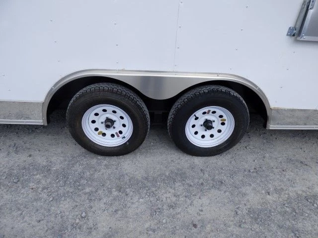 8.5' x 18' White Event Catering Concession Food Trailer 8 8.5' x 18' White Event Catering Concession Food Trailer - Image 8