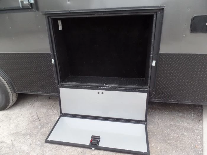 8.5' x 24' Black Catering Event Concession Food Trailer 3 8.5' x 24' Black Catering Event Concession Food Trailer - Image 3