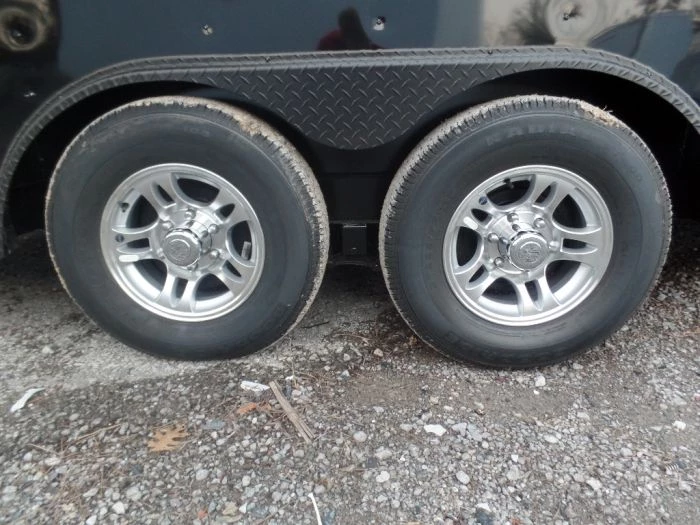 8.5' x 20' Black Concession Food Trailer 4 8.5' x 20' Black Concession Food Trailer - Image 4