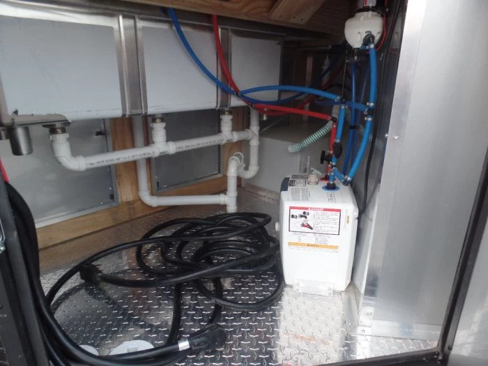 8.5' x 20' Black Concession Food Trailer 24 8.5' x 20' Black Concession Food Trailer - Image 24