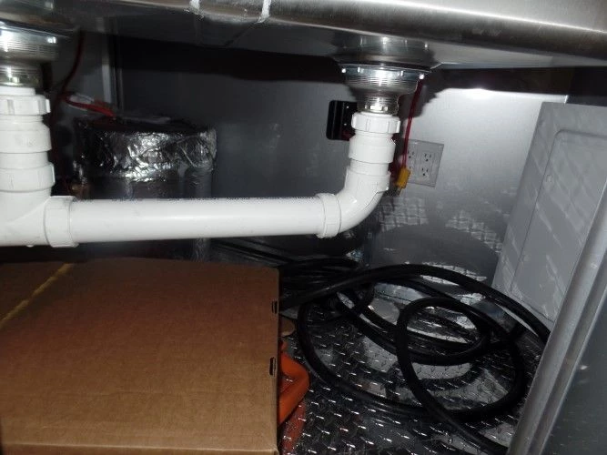 8.5' x 24' Concession Trailer Silver Frost BBQ Event Catering 18 8.5' x 24' Concession Trailer Silver Frost BBQ Event Catering - Image 18