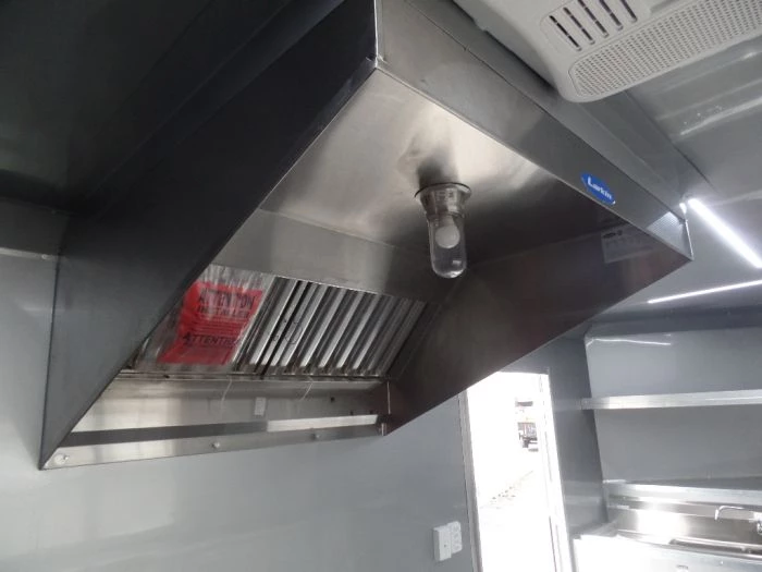 8.5' x 16' Black Event Catering Concession Food Trailer 4 8.5' x 16' Black Event Catering Concession Food Trailer - Image 4